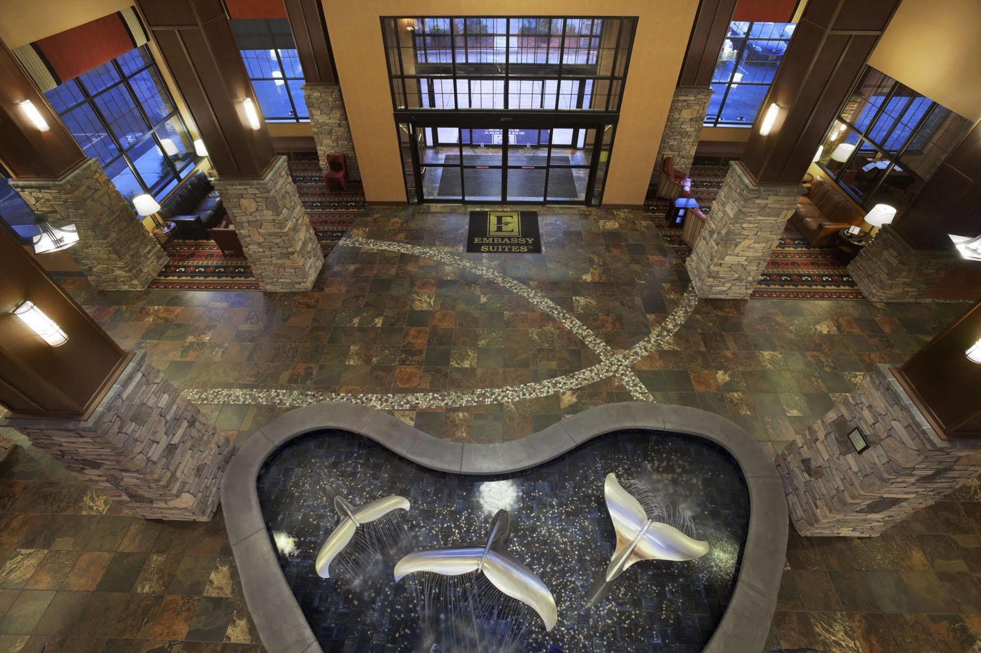Embassy Suites Anchorage Exterior foto